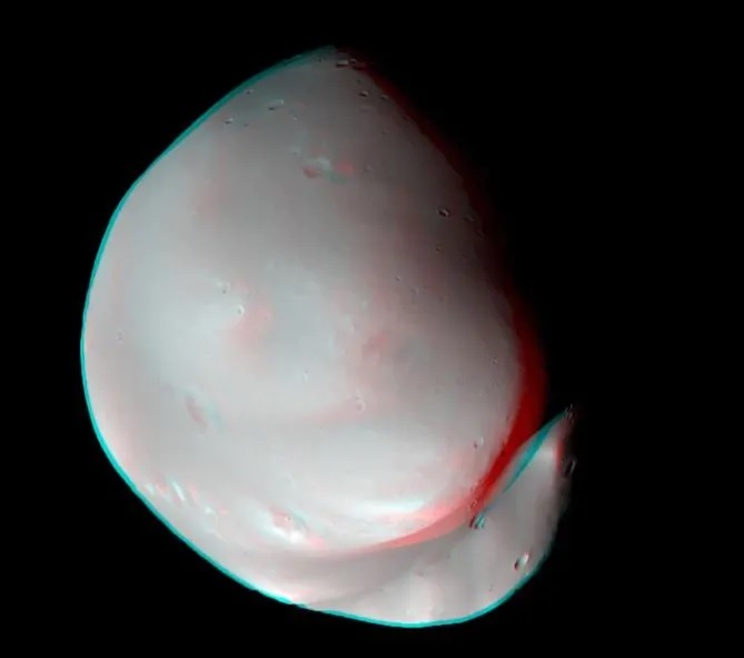 La sonda EMM fotografa Deimos, la piccola luna di Marte