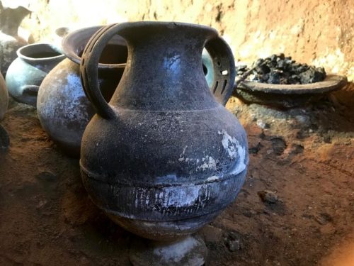 Cibo rituale etrusco scoperto intatto in una tomba di 2500 anni