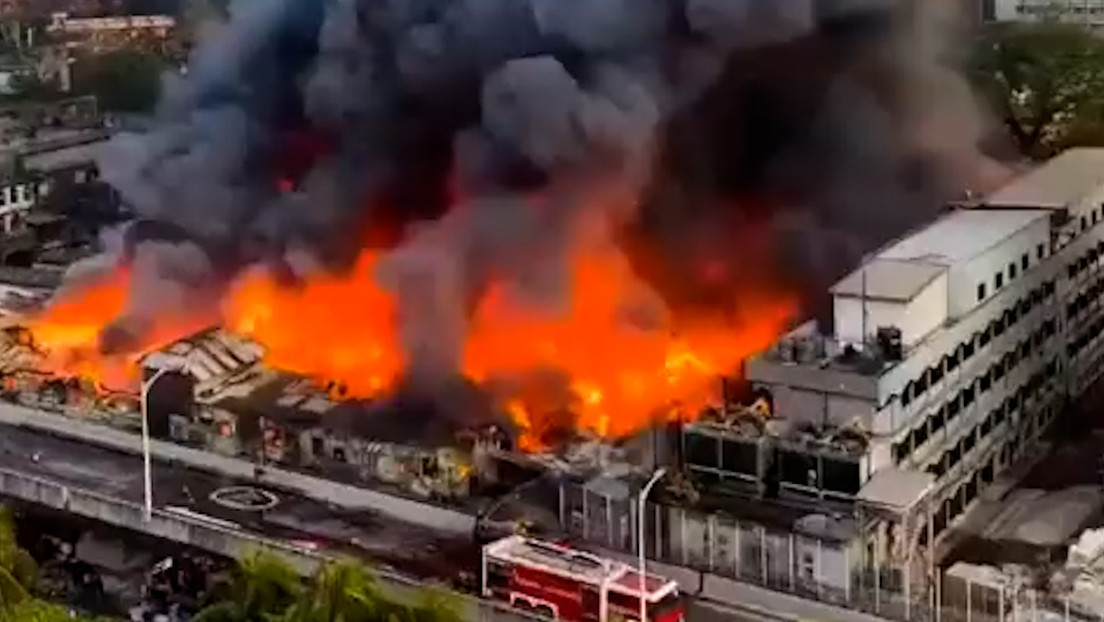 Bangladesh: gigantesco incendio distrugge un quartiere commerciale nella capitale