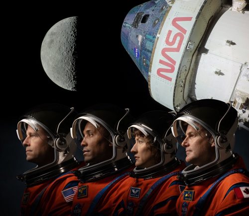 Gli astronauti tornano sulla Luna dopo 52 anni, partiranno una donna e 3 uomini