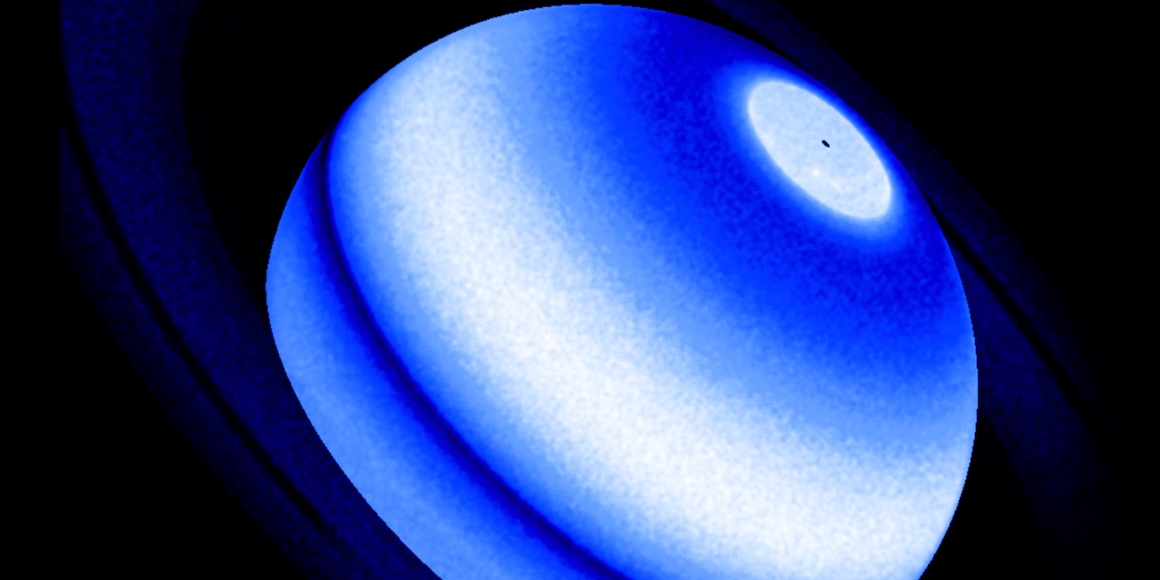 Saturno: scoperto un fenomeno sconosciuto sugli anelli del pianeta