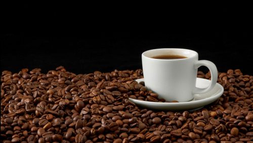 Il caffè e il tè hanno un effetto inaspettato sulla salute degli occhi