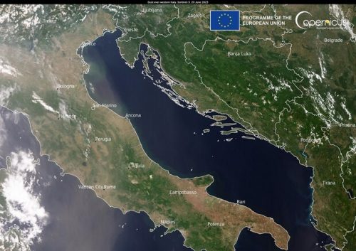 Una nube di sabbia sta raggiungendo l’Italia dal Sahara