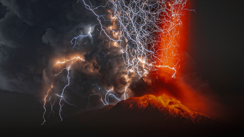Una potente eruzione vulcanica ha creato la più potente tempesta di fulmini mai registrata
