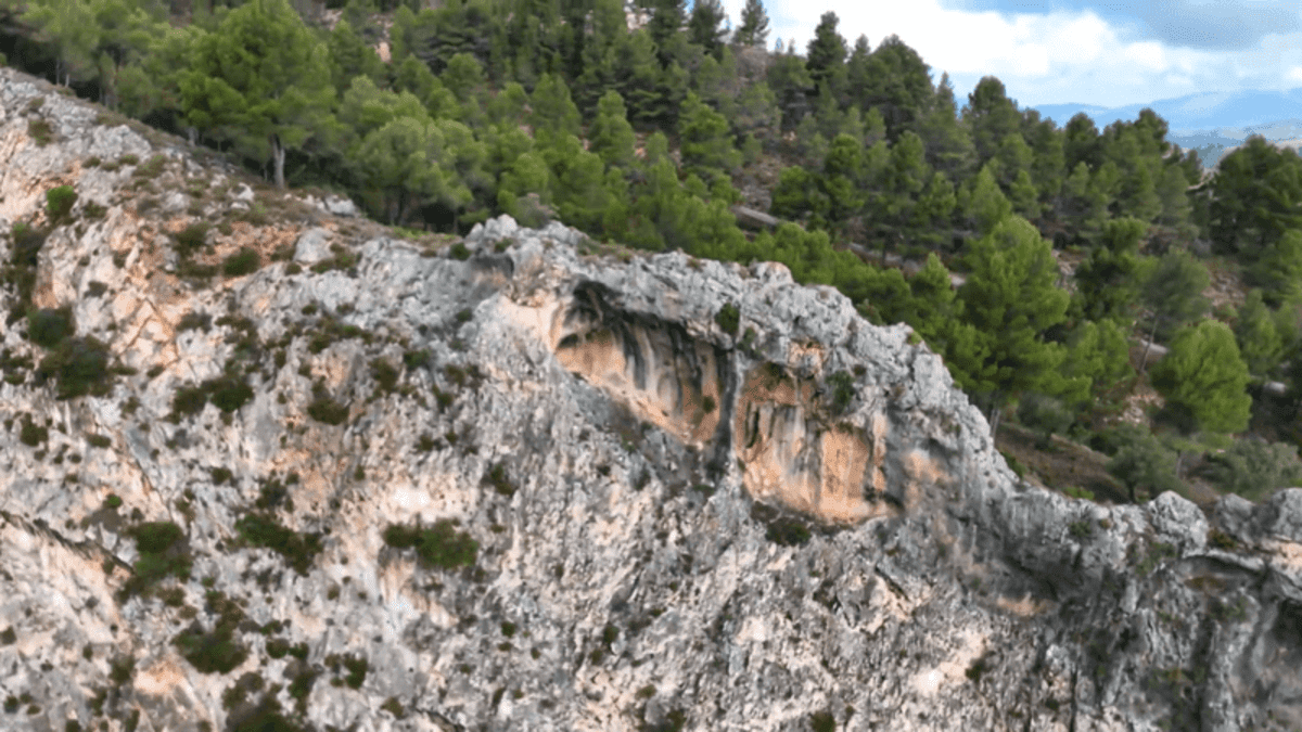 rock-art-drone-m-1-2-1.png