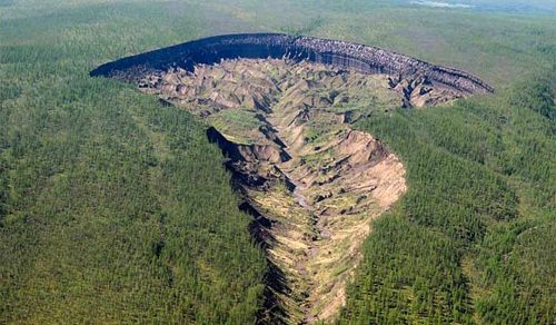 La ‘porta dell’inferno’ sta crescendo. Il gigantesco cratere siberiano potrebbe generare altre voragini