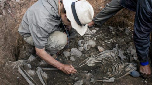 Scoperti resti di un antico sacerdote vissuto 3.000 anni fa in Perù