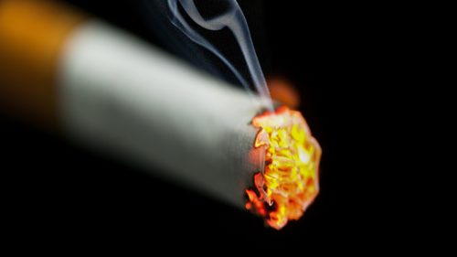 Gli adolescenti che fumano mostrano una riduzione della materia cerebrale