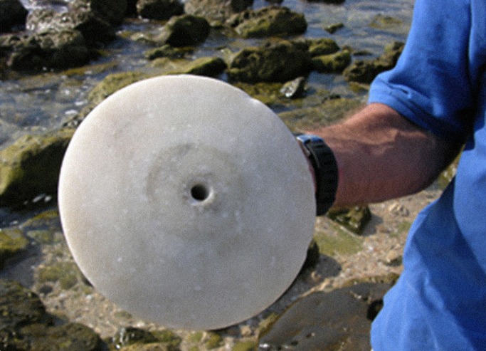 Un disco in marmo di 2.500 anni fa è stato scoperto in Israele