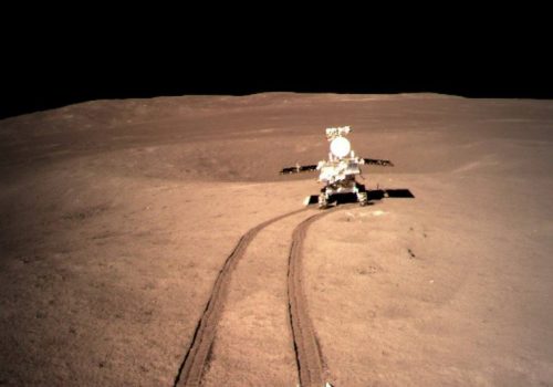 Luna: il rover Yutu-2 scopre strutture nascoste a 300 metri di profondità