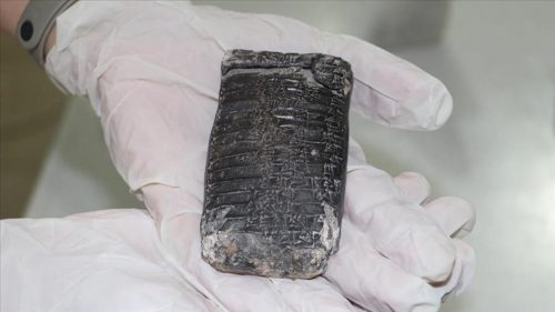 Misteriosa tavoletta risalente a 3.800 anni fa scoperta in Turchia