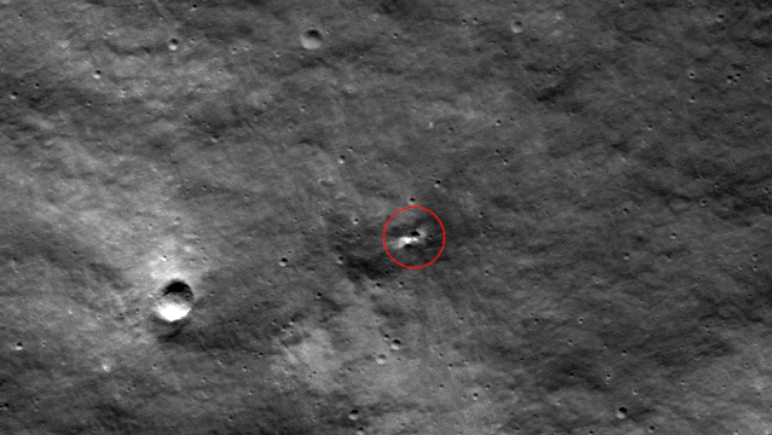 Lo schianto della missione russa Luna-25 ha prodotto un cratere di dieci metri. La foto della NASA