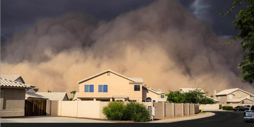 Una tempesta di polvere che causa il caos a Gilbert, Arizona, nel luglio 2012