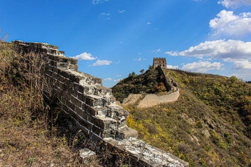La Grande muraglia cinese sembra danneggiata.