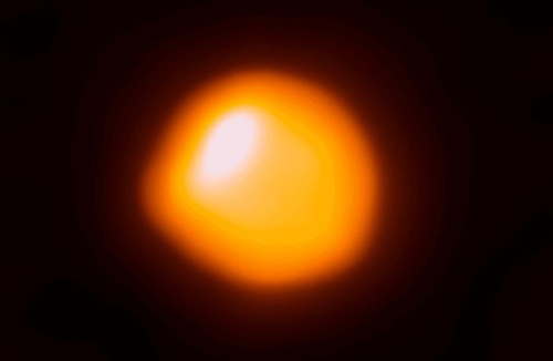 Un’occultazione unica: l’asteroide 319 Leona oscura Betelgeuse