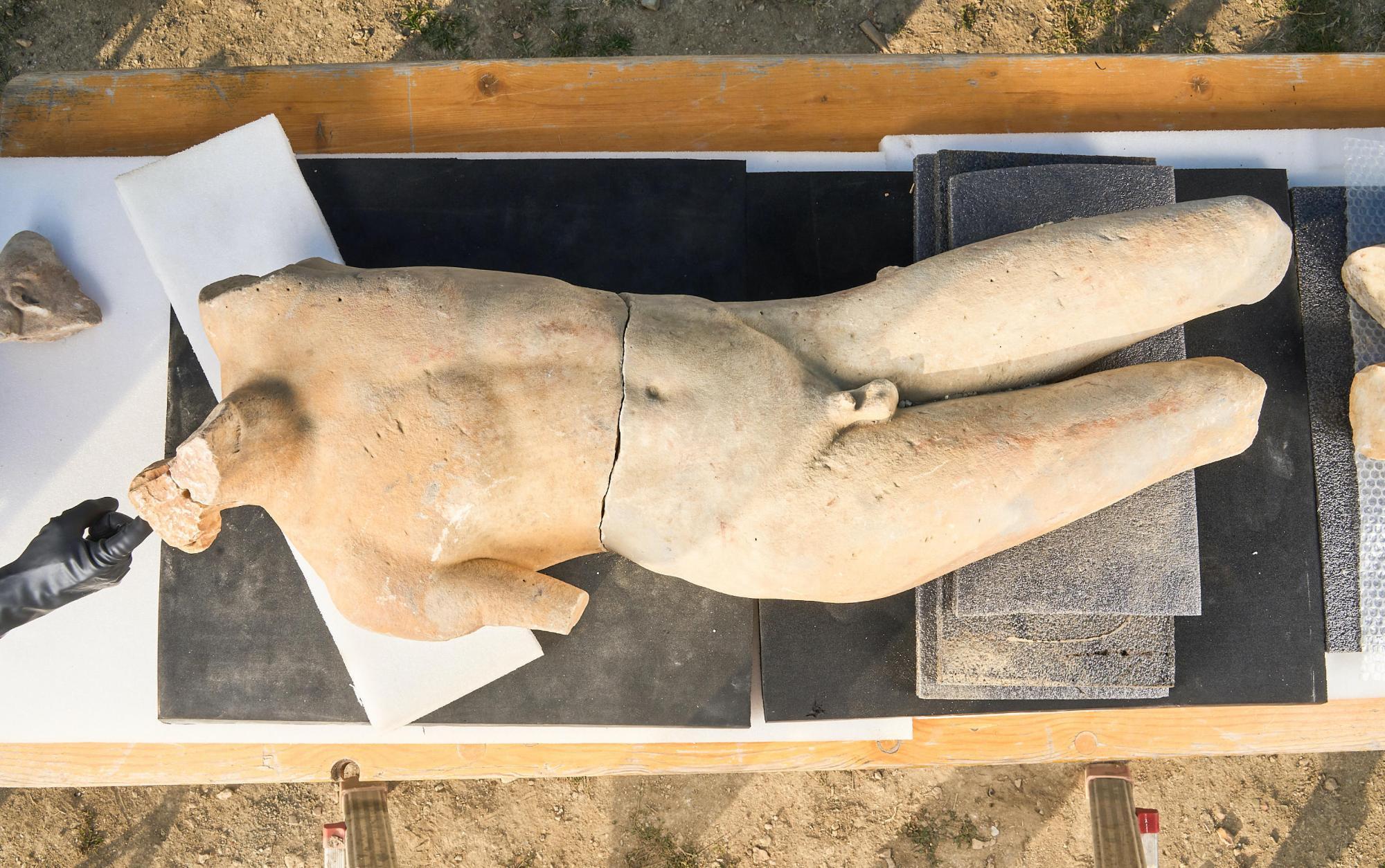 Statua di Apollo di due metri: scoperta clamorosa a San Casciano dei Bagni