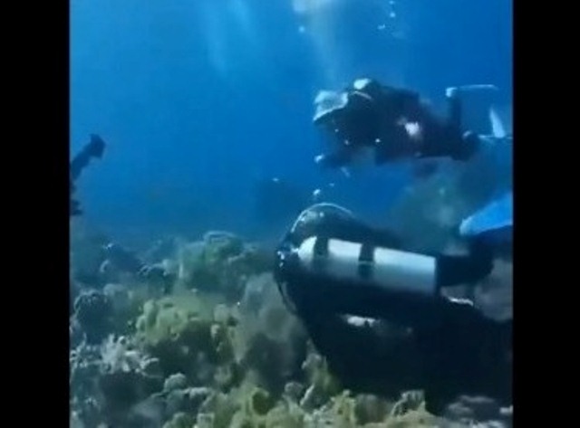 Indonesia: un forte terremoto sorprende subacquei in immersione. Il video