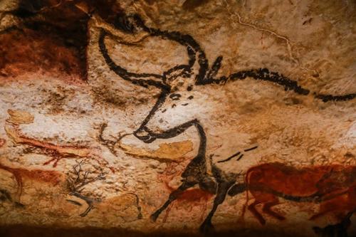arte rupestre di bisonti della Valle della Vézère, Francia