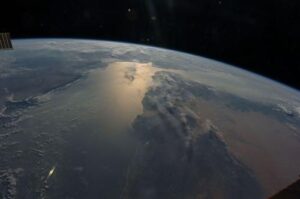 Un astronauta a bordo della ISS ha catturato questa foto del Mar Rosso e dell'Africa Orientale al tramonto nel dicembre 2014.