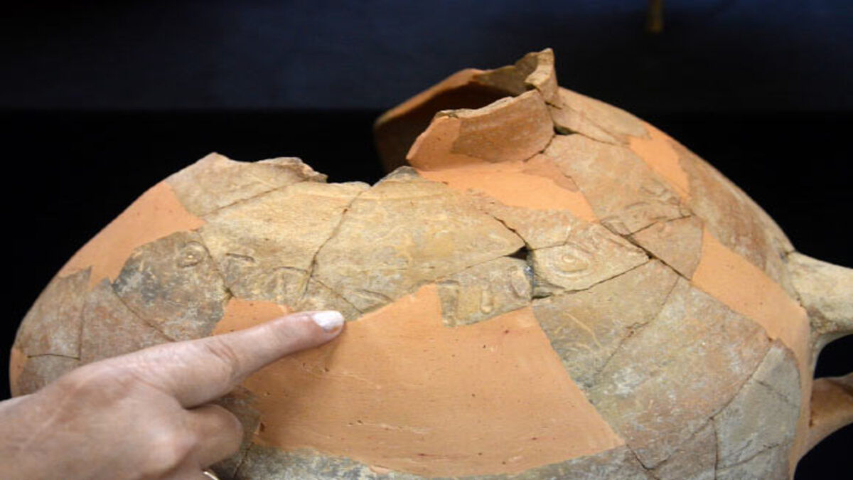 Rara iscrizione cananea scoperta su un vaso risalente a 3.000 anni fa