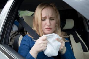 Il mal d’auto: cause, sintomi e soluzioni
