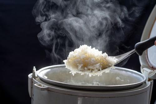 Lavaggio del riso: tradizione, consigli e controversie