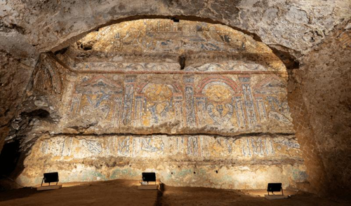 Scoperta unica: un mosaico romano di 2.000 anni fa ancora brillante nei suoi colori originali