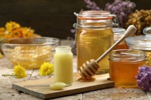 Il miele reale: benefici, rischi e controversie