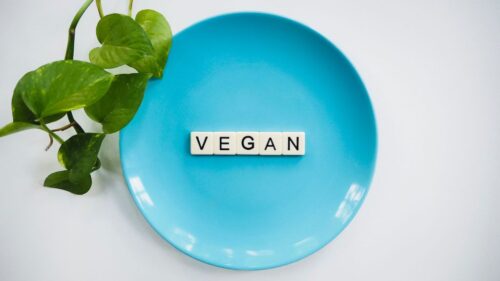 L’alimentazione vegana fa bene al cuore e non solo. Lo rivela uno studio effettuato su coppie di gemelli