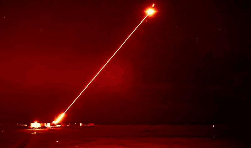 Test di fuoco del sistema laser Dragonfire.