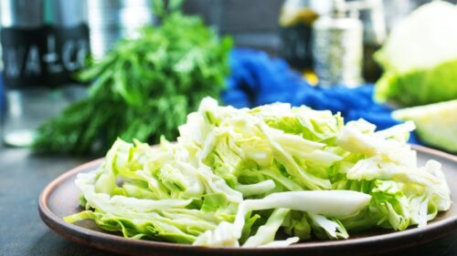 Perché l’insalata ed alcune verdure hanno un sapore sgradevole?