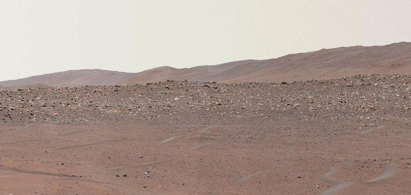 La superficie di Marte, Cratere Jezero, scattata dal rover Perseverance della NASA