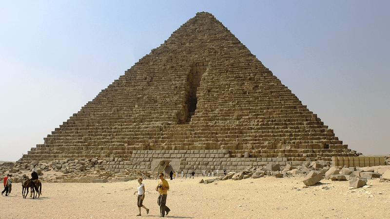 Un buco nella Piramide di Menkaure.