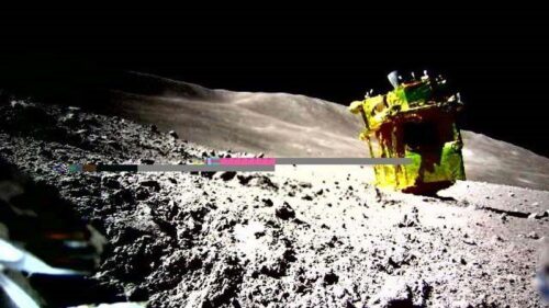 SLIM: Il lander giapponese sulla Luna si riprende dopo un atterraggio accidentato