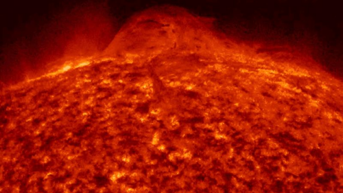 Come il Sole genera calore nello spazio senza ossigeno