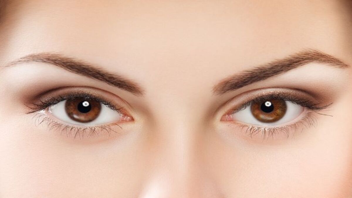 Il colore degli occhi potrebbe influenzare la capacità di lettura