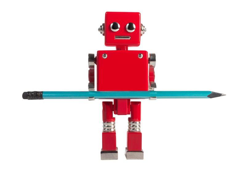 Robot umanoide rosso che tiene una matita blu