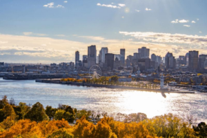 Panorama di Montreal, Quebec, Canada e del fiume Saint-Lawrence in autunno 2018.