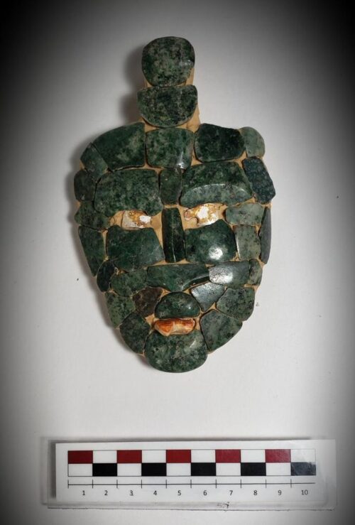 Scoperta una maschera maya a mosaico simile a quella del film The Mask
