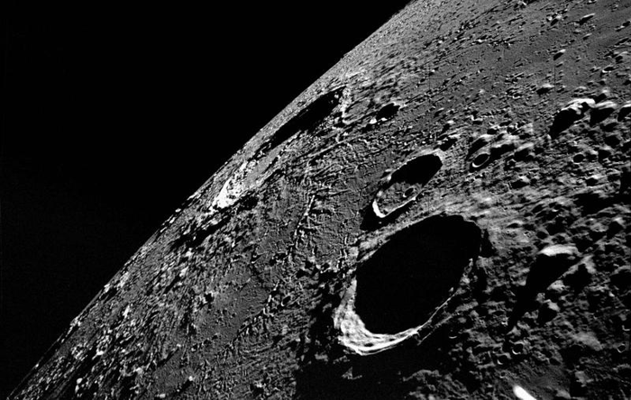 Il cratere di Copernico sulla Luna è così significativo che il periodo attuale è proposto di essere chiamato come lui, ma è quello debole vicino al bordo, non quello più visibile da vicino.