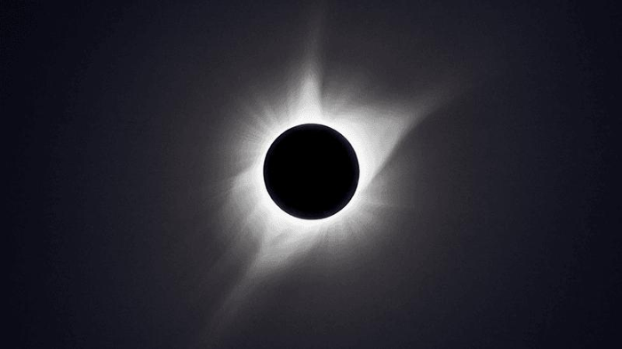 Un'eclissi solare totale.
