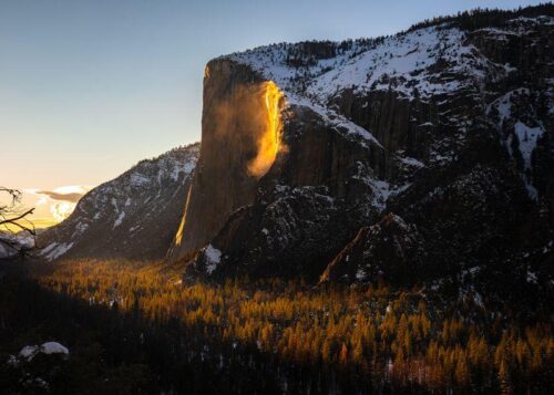 Il fenomeno spettacolare del Firefall a Yosemite