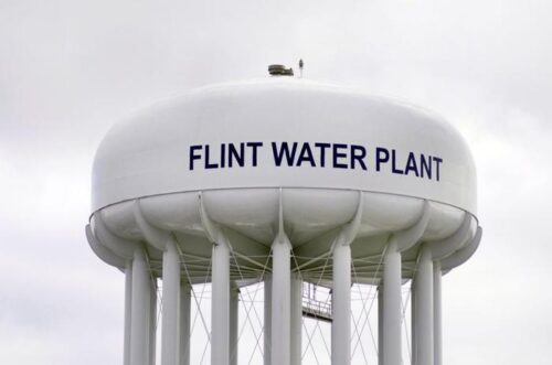 La crisi dell’acqua di Flint: impatto devastante sulla salute e l’istruzione