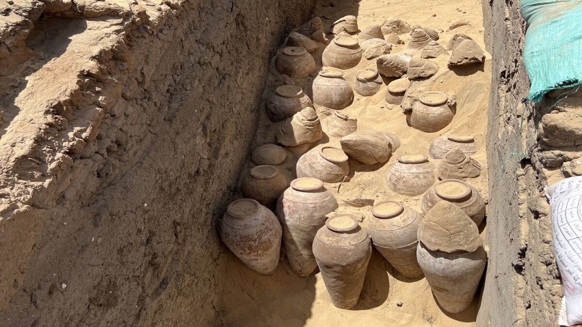 Trovate giare di vino di 5.000 anni appartenute alla misteriosa regina Meret-Neith