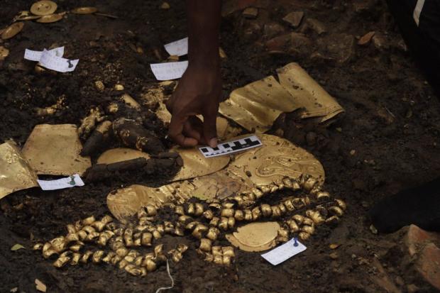 Panama: un team di archeologi scopre un’antica tomba ricolma di tesori d’oro