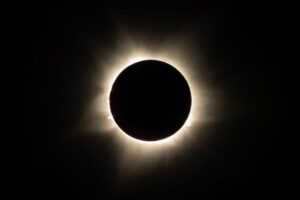 Totalità durante l'eclissi solare totale del 2023 in Australia a Exmouth