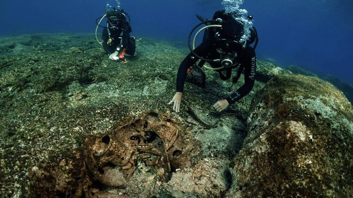 Relitti di navi antiche al largo di Kasos: una scoperta epica