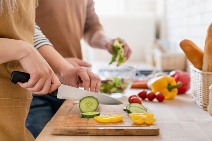 Come mantenere pulita e sicura la tua tavoletta da taglio in cucina