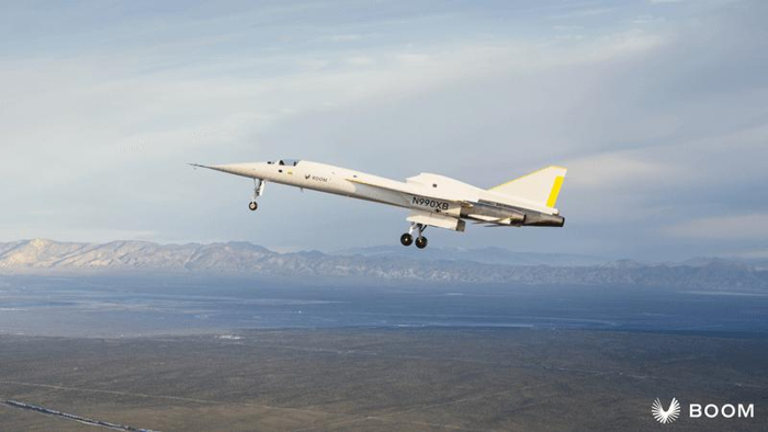 XB-1 nel suo volo inaugurale nel marzo 2024 nei cieli sopra Mojave, California.