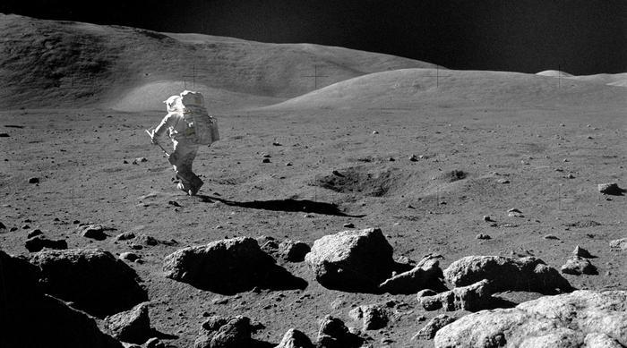 Gli astronauti dell'Apollo hanno riportato sulla Terra rocce di lava basaltica provenienti dalla Luna con concentrazioni sorprendentemente elevate di titanio